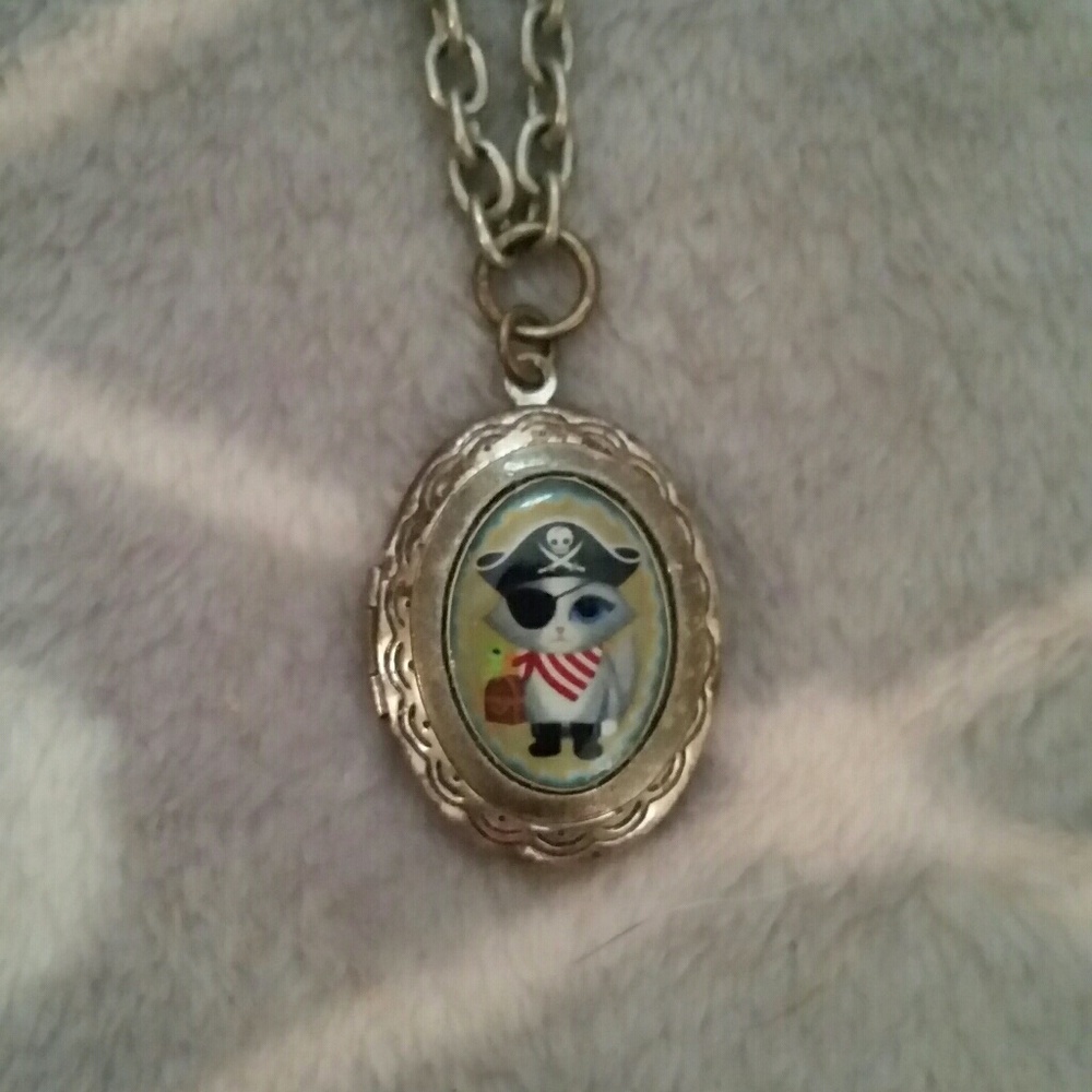 Classic Hardware Pirate Kitty Locket